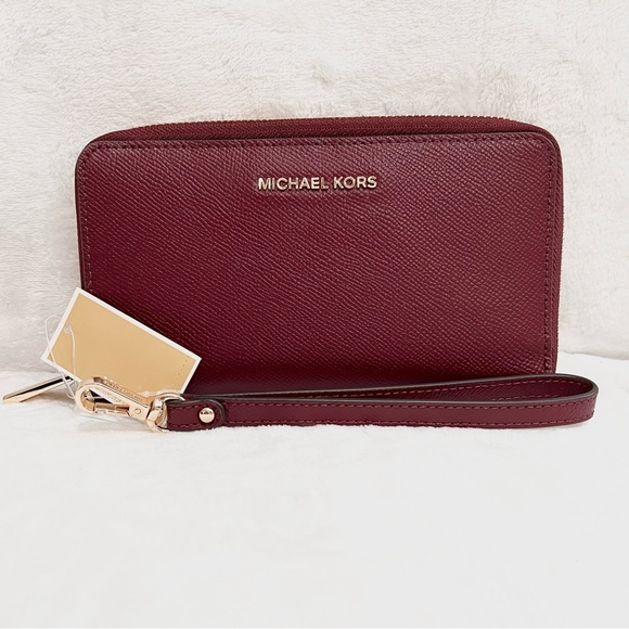 Michael Kors Berry Saffiano Leather Zip Around Full Size Wallet/Wristlet NWT - Picture 3 of 6